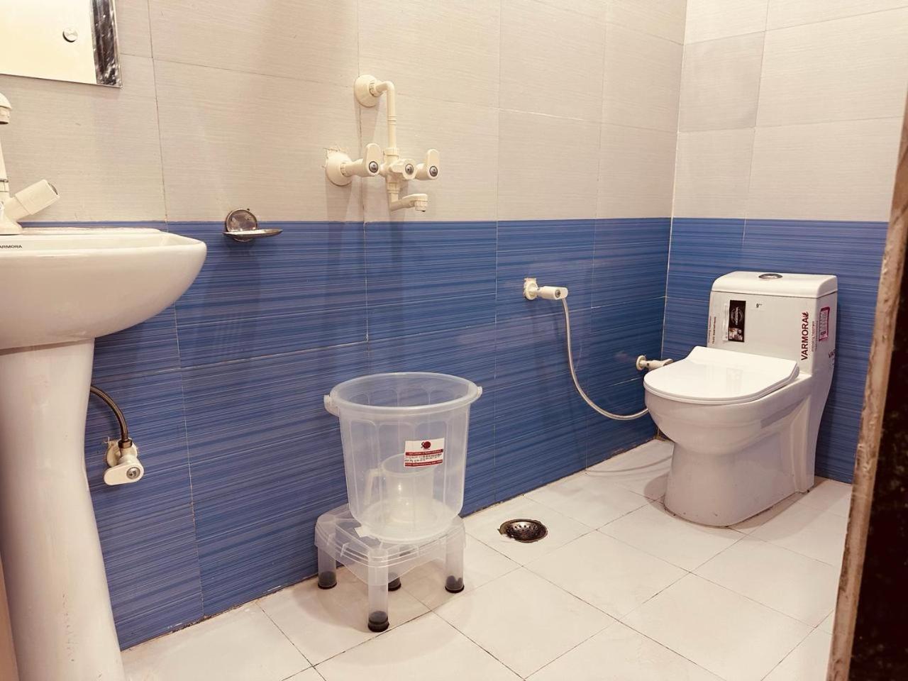 The Lord Krishna Residency Vrindavan Otel Dış mekan fotoğraf